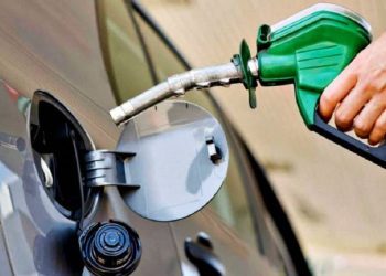 Panorama final mixto para el sector del combustible debido a medidas de Petropar