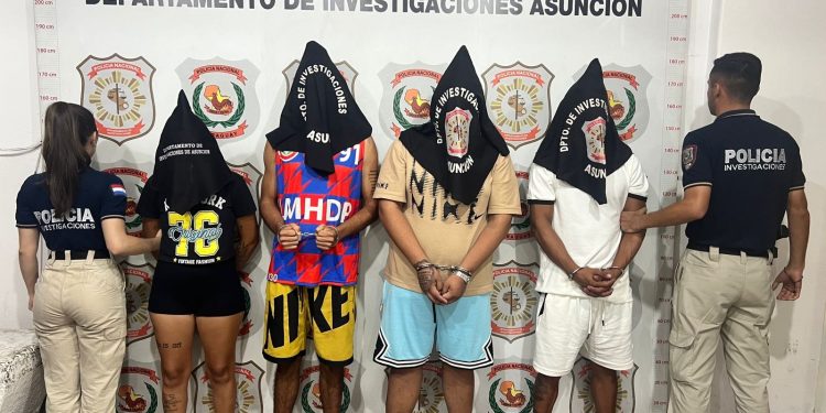 Cuatro aprehendidos por asalto a cambista sobre calle Palma