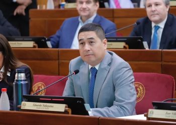 De comprobarse los indicios, Fiscalía debe investigar a Eddie Jara, dice senador