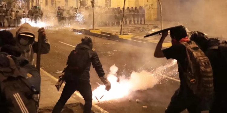 Perú prorroga estado de emergencia en Lima y Callao y declara nuevas medidas en otras regiones