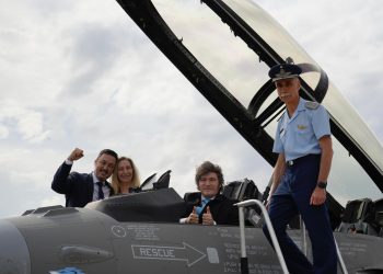 Fuerza Aérea Argentina recibe los primeros F-16