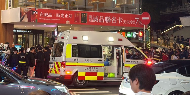 Cuatro muertos, incluido el autor, en ataque con bombas de humo y cuchillo en Taiwán