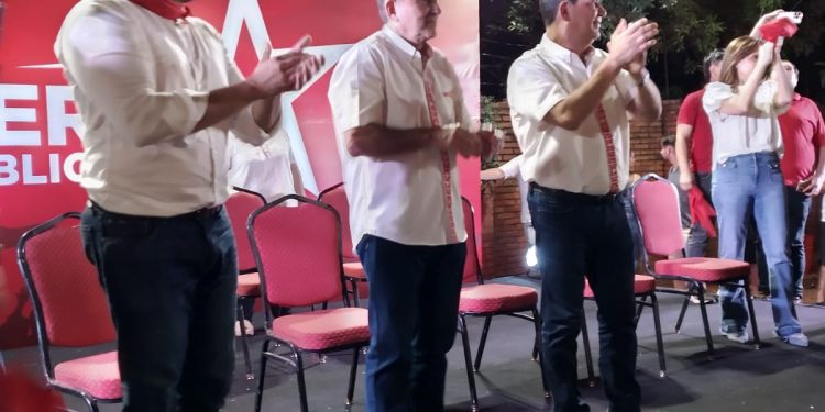 Fuerza Republicana presenta su PC en zona de la Avenida Mcal. López