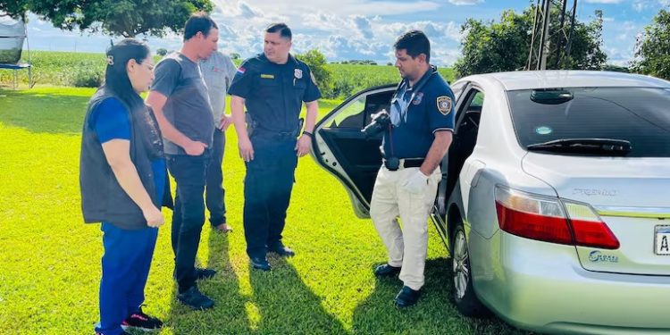 Niña muere dentro de un automóvil en J. Eulogio Estigarribia