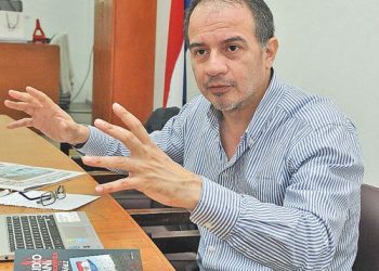 Piden que ministros de la Corte se aparten de causas contra Abdo luego de reunión con Peña