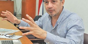 Piden que ministros de la Corte se aparten de causas contra Abdo luego de reunión con Peña