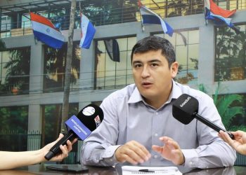 Proponen aumentar a 30 días las vacaciones laborales en el sector privado