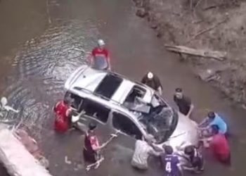 Una de las víctimas del colapso de un puente falleció