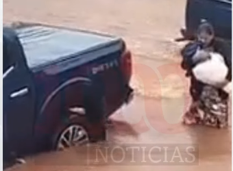 El Hospital de Santa Rosa quedó totalmente inundado y debieron cortar la energía eléctrica