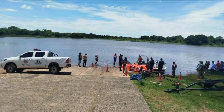 Ñeembucú: naufragio en el río Paraná deja tres fallecidos y un desaparecido
