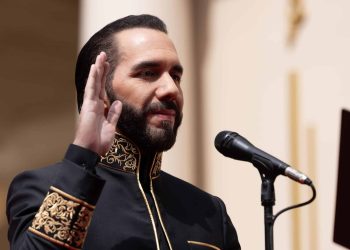 Bukele dice que le gustaría ser presidente «por diez años más»