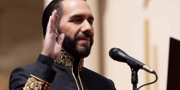 Bukele dice que le gustaría ser presidente «por diez años más»