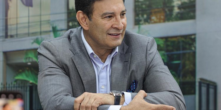 Senaduría vitalicia: podría generar «crispación innecesaria» en el Congreso