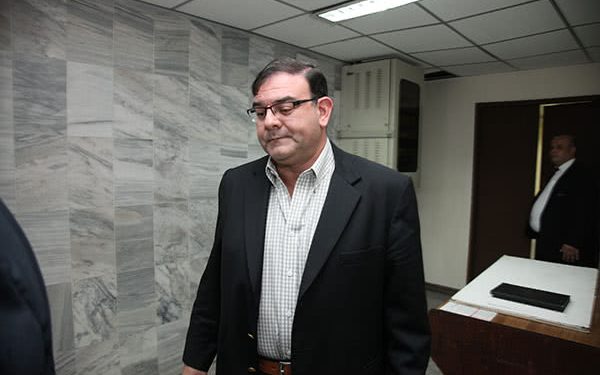 Sobreseen definitivamente a ex diputado acusado de pagar a caseros con dinero del Estado