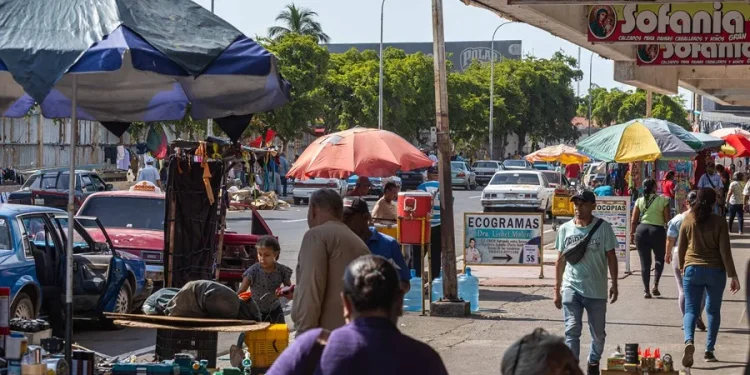 El salario mínimo en Venezuela llega a medio dólar por mes