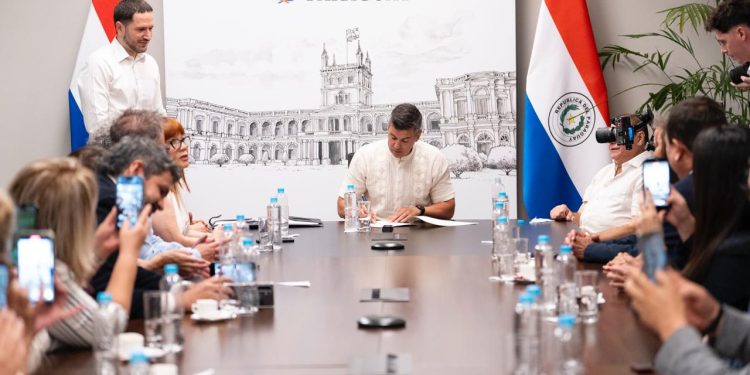 Ejecutivo promulga ley que regula la actividad en salones de belleza