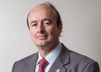 Se fijaron gastos ambiciosos en programas sociales, pero el dinero no alcanza, advierten