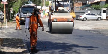 Av. Mariscal López: colocan asfaltado definitivo en zona del viaducto