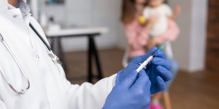 Vacuna hexavalente acelular: dos años de un cambio histórico que transforma la salud infantil del país