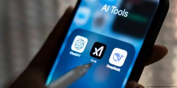 Bukele y Musk acuerdan usar “IA Grok” en escuelas de El Salvador