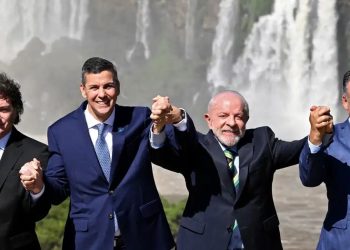 Seis países piden restablecer orden democrático en Venezuela