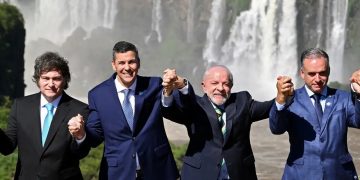 Seis países piden restablecer orden democrático en Venezuela