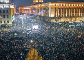 Renunció gobierno de Bulgaria tras protestas masivas