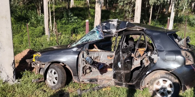 Efectivo del Grupo Lince muere al chocar su auto contra columna de ANDE en Pirayú