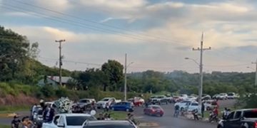 Caravana y petardos en el adiós a presunto narco abatido