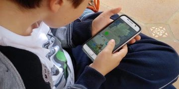 Ejecutivo busca regular uso de teléfonos celulares en escuelas y colegios