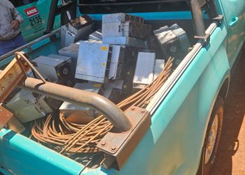 ANDE detecta conexión irregular para criptominería y decomisa 14 equipos en Ciudad del Este