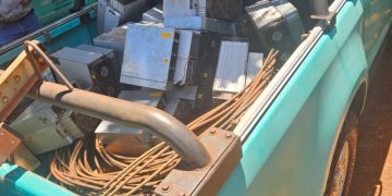 ANDE detecta conexión irregular para criptominería y decomisa 14 equipos en Ciudad del Este