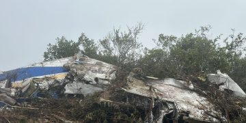 Tragedia en Colombia: murieron 15 pasajeros al caer un avión
