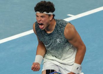 Shelton remonta a Ruud y desafía a Sinner en el Abierto de Australia 2026