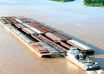 Paraguay ampliará su flota fluvial con 15 remolcadores y más de 400 barcazas
