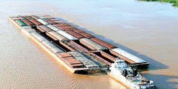 Paraguay ampliará su flota fluvial con 15 remolcadores y más de 400 barcazas