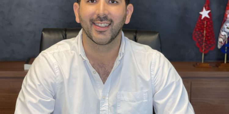 Concejal rechaza denuncia por lesión de confianza y la atribuye a «una maniobra de campaña política»