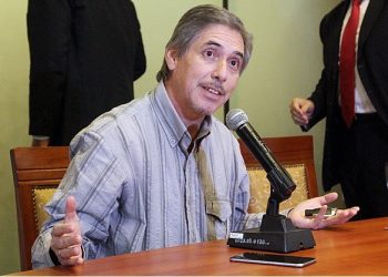 Gobierno le debe USD 12 millones a los transportistas, según empresario