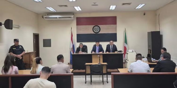 Condenan a 16 años de cárcel a funcionaria policial por la muerte de su madre en Paraguarí