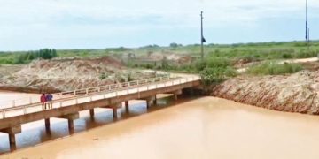 Varias familias aisladas por desborde del río Pilcomayo