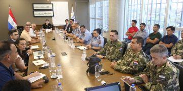 Reunión entre autoridades de la DNIT y gremio frutihortícola