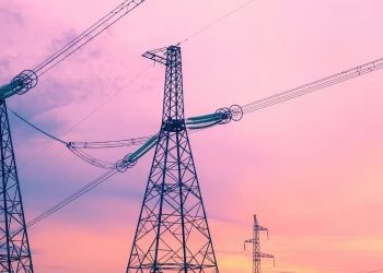 Decreto promueve industrias de alto rendimiento y fija tarifa especial de energía