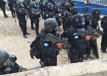 Estado de sitio en Guatemala tras motines y muerte de ocho policías