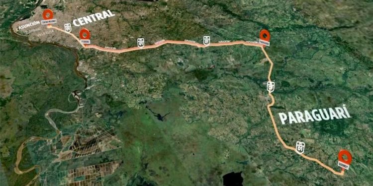 Firman contrato para duplicación y mejoramiento de la ruta PY01 entre Cuatro Mojones y Quiindy