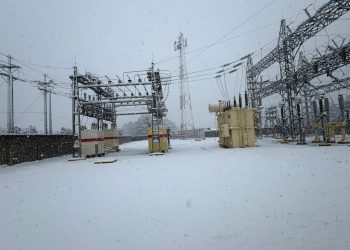 Tormenta invernal Fern azota a EE.UU: miles de vuelos cancelados y cortes de luz masivos