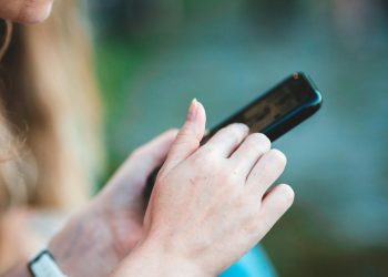 Ministerio de la Mujer habilita WhatsApp para atención a víctimas de violencia