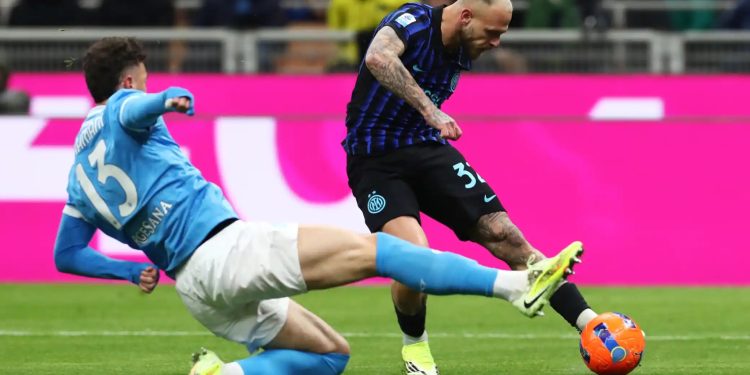 El empate entre el Inter y el Napoli deja abierta la carrera por el título de la Serie A