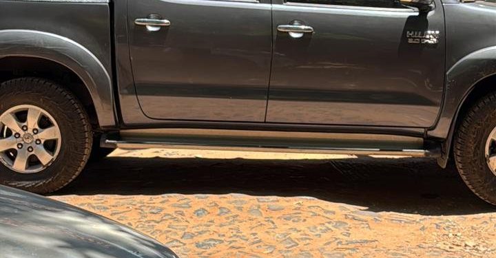 Informan que balearon una camioneta blindada sobre la Calle Venezuela