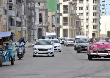 Cuba afronta máxima tensión con EE.UU. sumida en su peor crisis en décadas