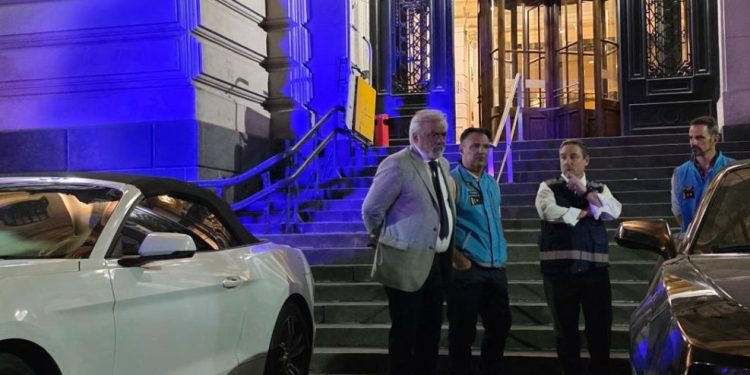 Artistas urbanos argentinos utilizaban autos de lujo contrabandeados desde Paraguay